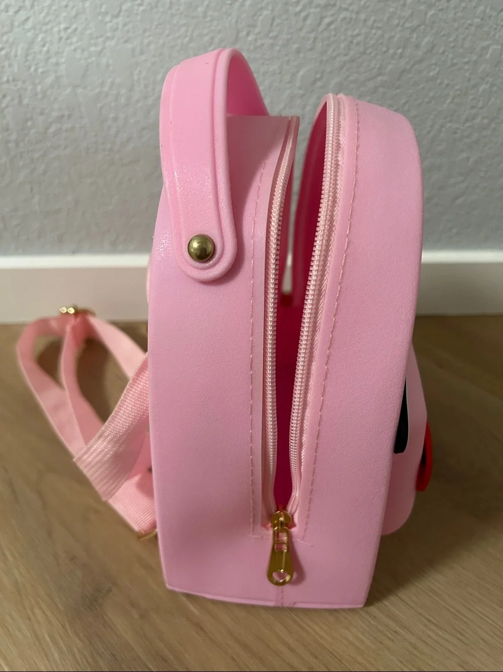 Silicone Jelly Kids Backpack-with 5 Fun Crocs Charms plus FREE Jibbitz   Charm